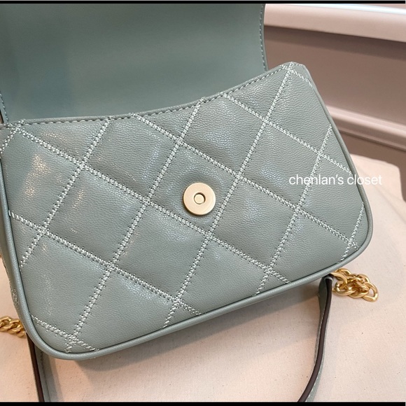 Tory Burch Willa Mini Top Handle Bag - Picture 5 of 11